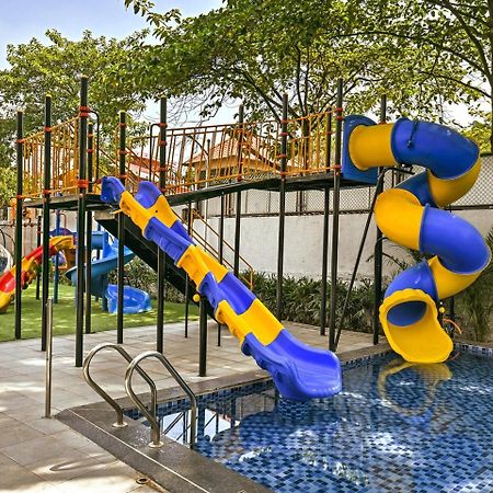 Meritas Aura Resort Lonavala Kültér fotó