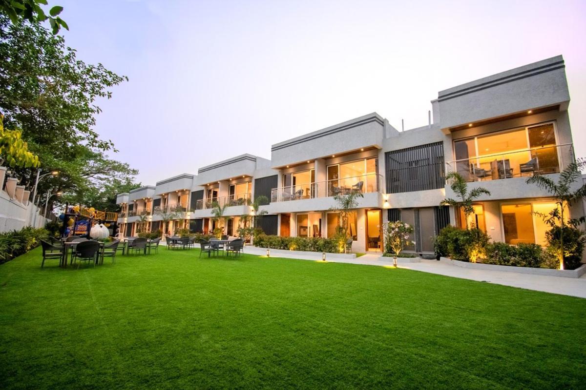 Meritas Aura Resort Lonavala Kültér fotó