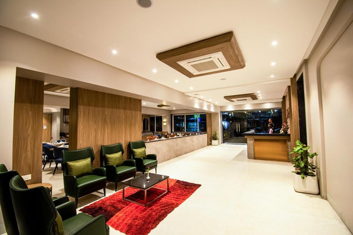 Meritas Aura Resort Lonavala Kültér fotó
