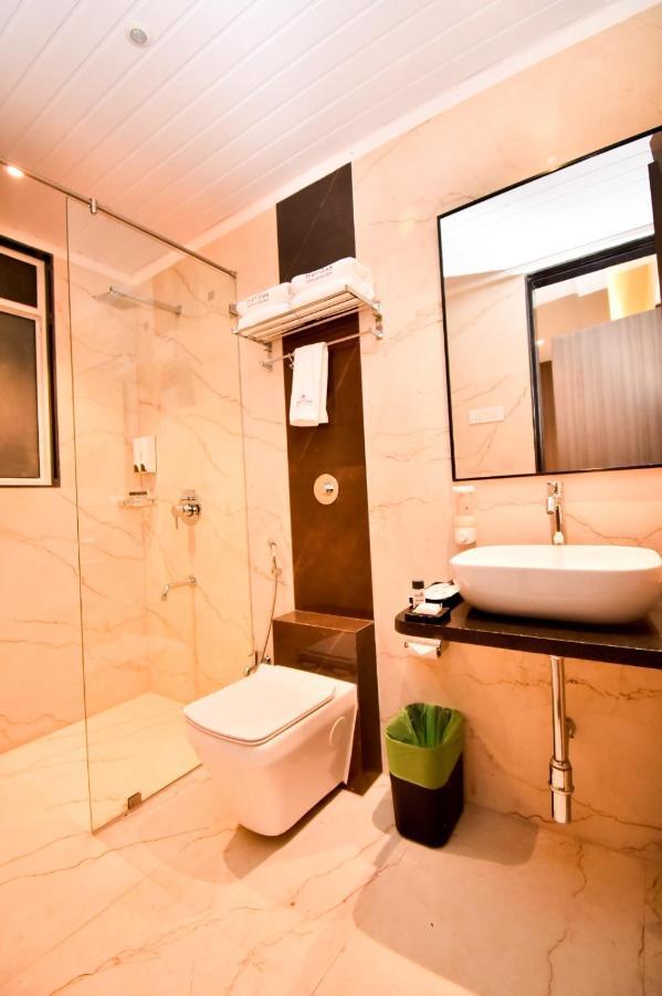 Meritas Aura Resort Lonavala Kültér fotó