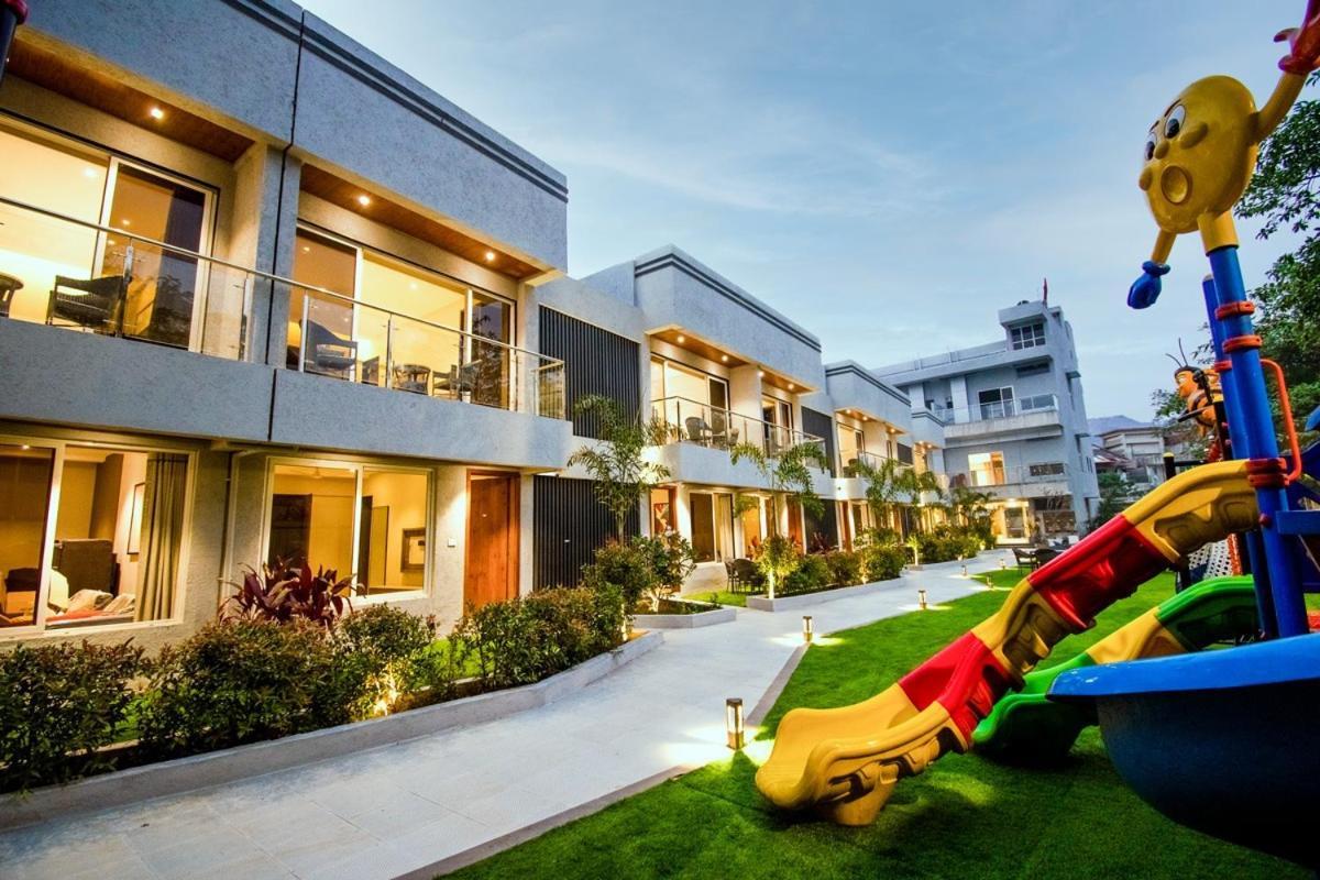 Meritas Aura Resort Lonavala Kültér fotó