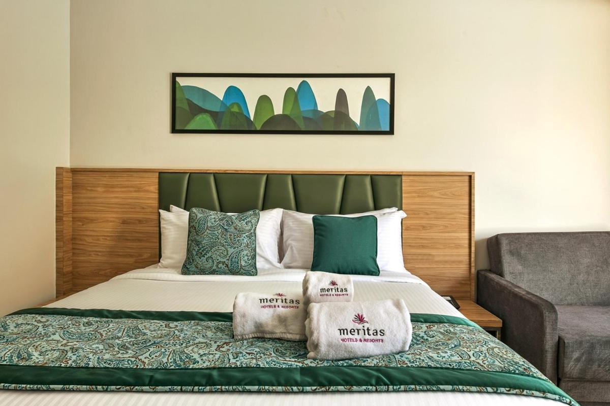 Meritas Aura Resort Lonavala Kültér fotó
