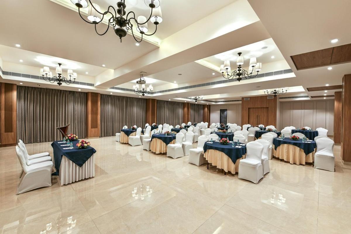 Meritas Aura Resort Lonavala Kültér fotó